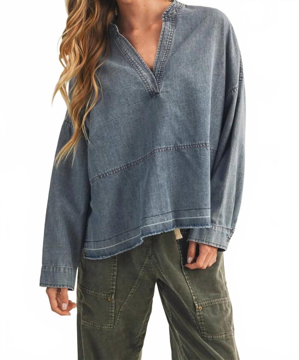 NEW MUSTARD SEED split-neck frayed edge denim blouse in blue